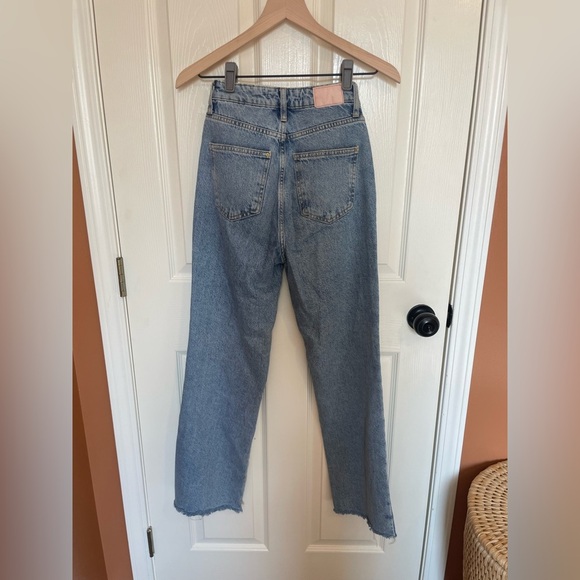 Zara High Rise Raw Hem Jeans - Picture 4 of 4